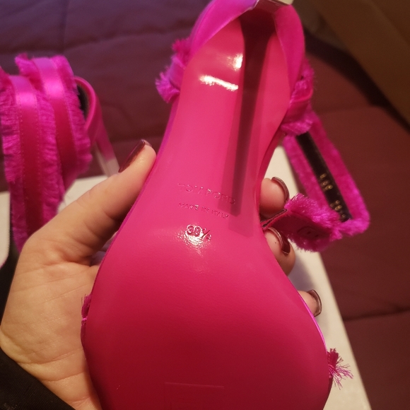 Tom Ford Pink Pumps - Picture 4 of 5